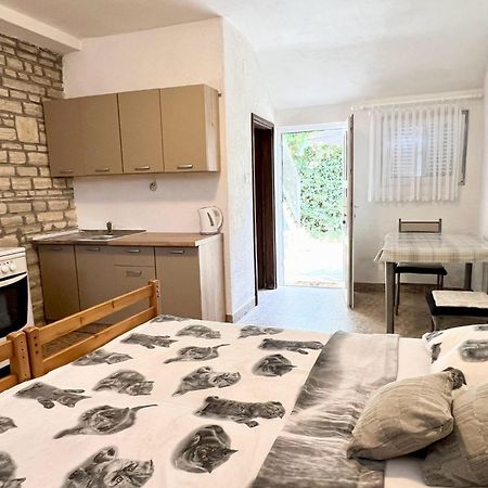 Apartmani Lidija Karin Donji Donji Karin Exterior foto