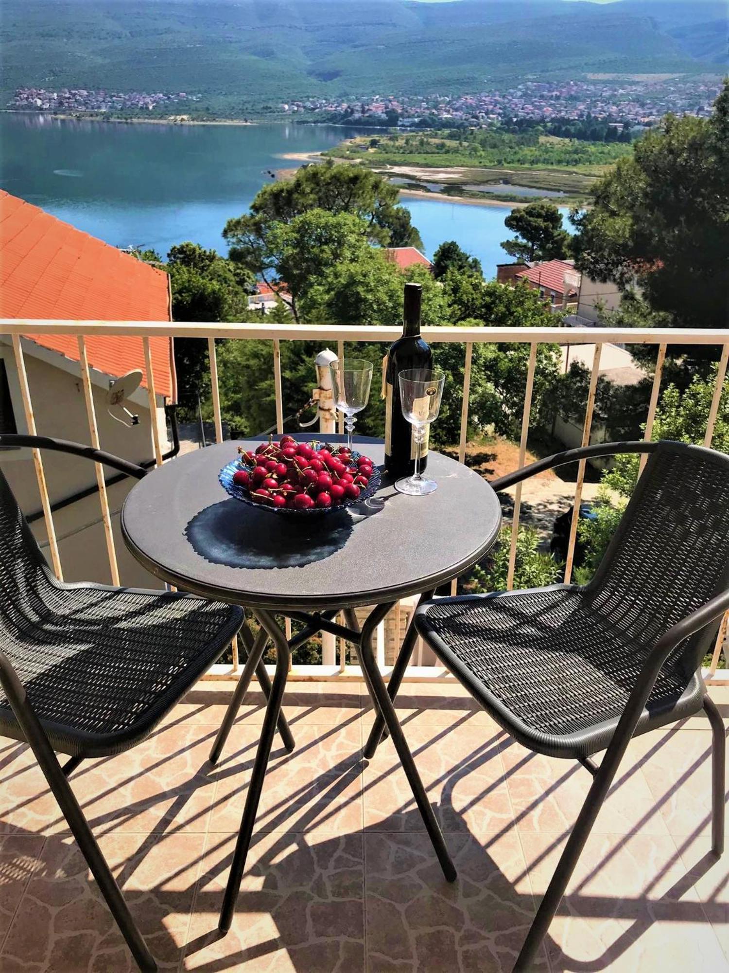 Apartmani Lidija Karin Donji Donji Karin Exterior foto