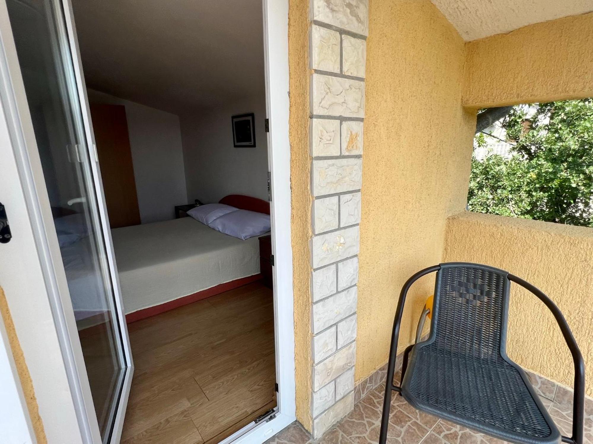 Apartmani Lidija Karin Donji Donji Karin Exterior foto